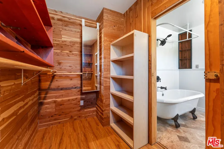 1652 Talmadge Street, Los Angeles, California 90027