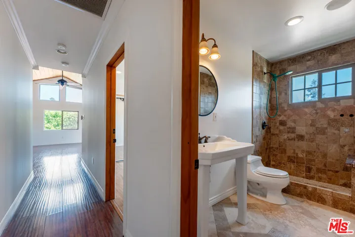1652 Talmadge Street, Los Angeles, California 90027