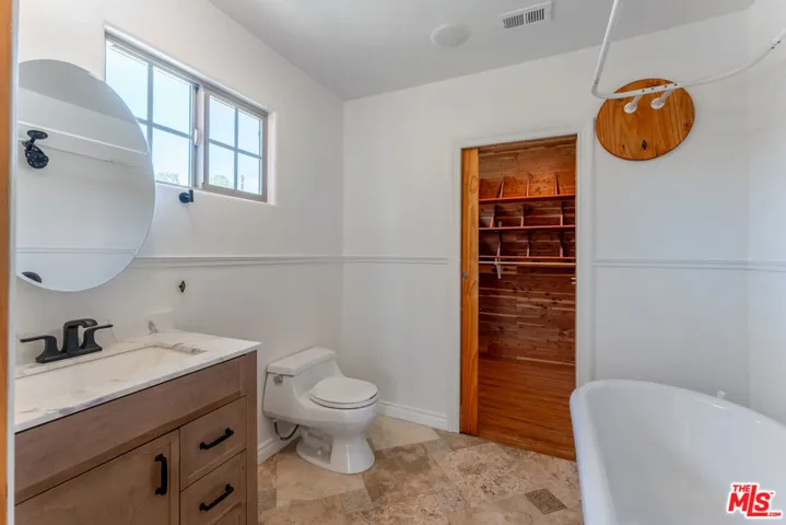 1652 Talmadge Street, Los Angeles, California 90027