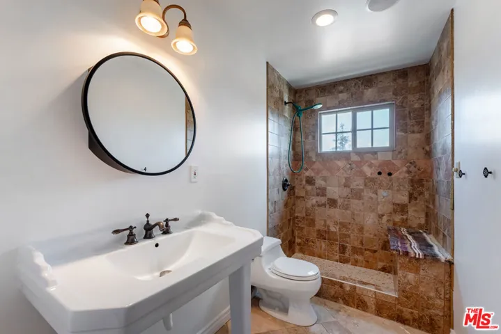 1652 Talmadge Street, Los Angeles, California 90027