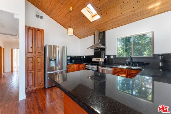 1652 Talmadge Street, Los Angeles, California 90027