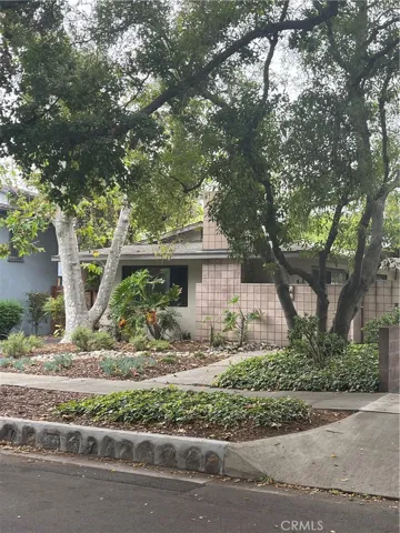 361 W 6th Street, Claremont, California 91711