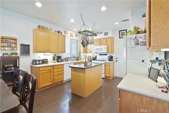 44328 Apache Plume, Lancaster, California 93536
