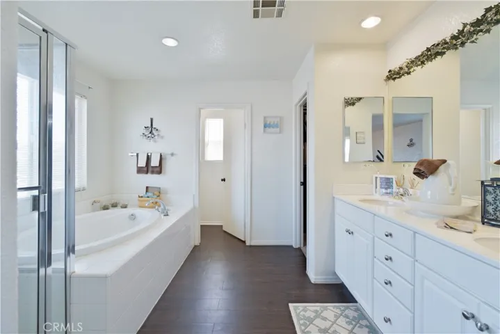 44328 Apache Plume, Lancaster, California 93536