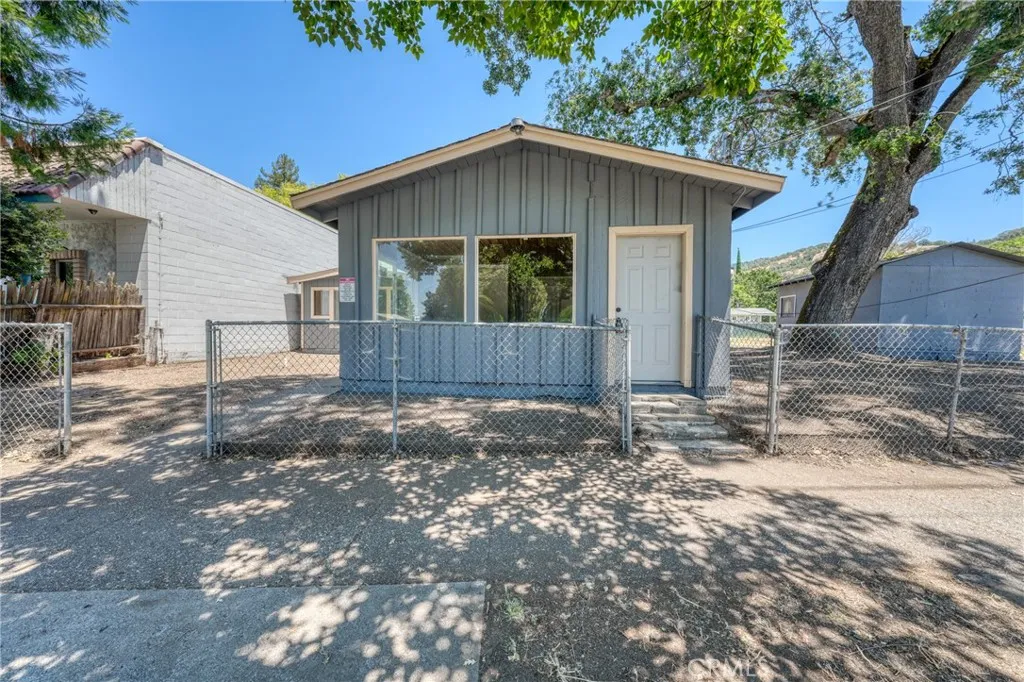 6304 Hwy 20 E