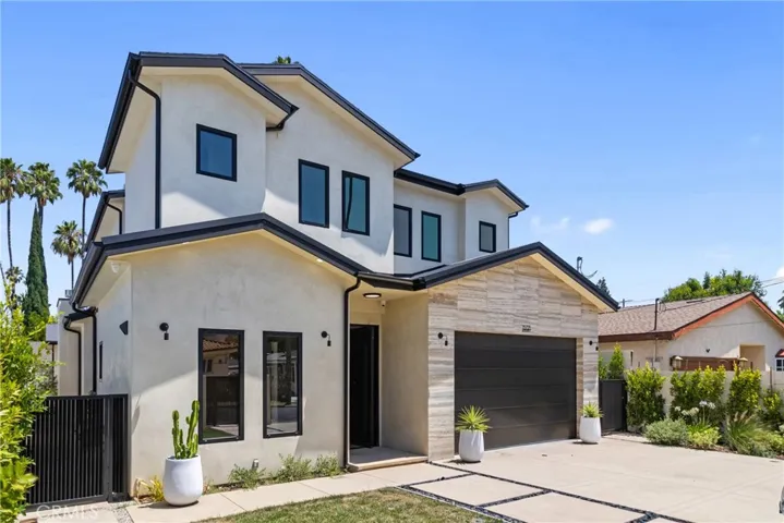 15721 Addison, Encino, California 91436