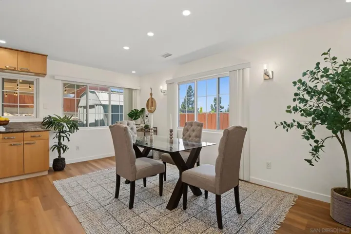 7118 Conestoga, San Diego, California 92120