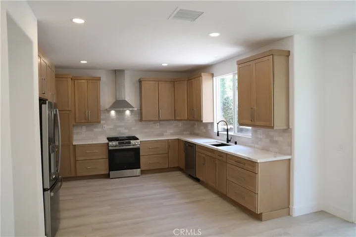131 Brooks Court, Simi Valley, California 93065