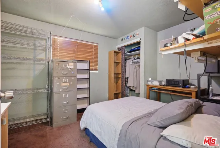 220 E 64th Street, Los Angeles, California 90003