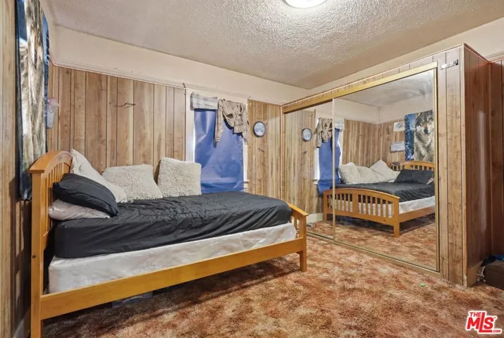 220 E 64th Street, Los Angeles, California 90003