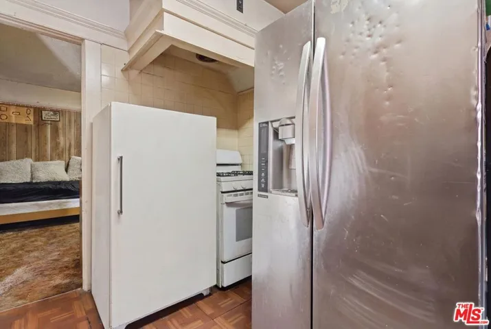 220 E 64th Street, Los Angeles, California 90003