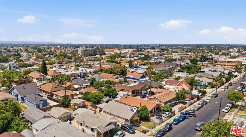 220 E 64th Street, Los Angeles, California 90003