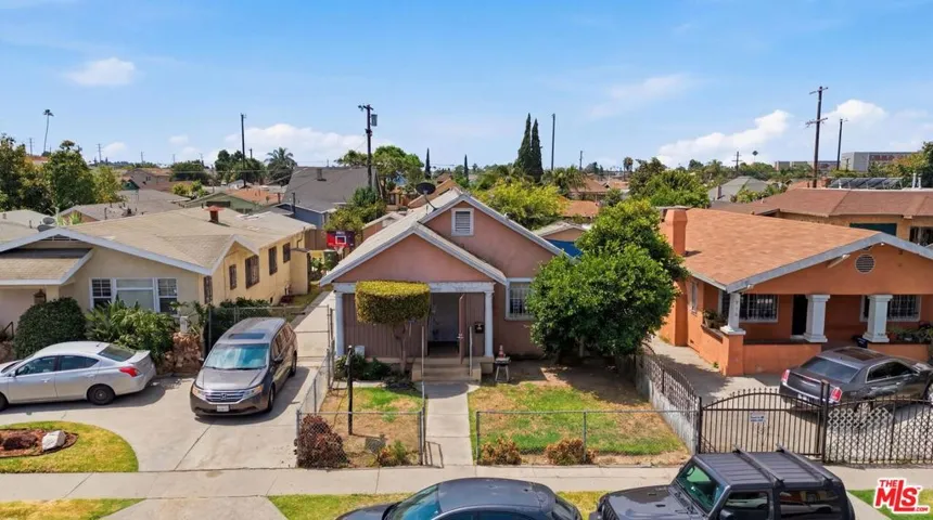 220 E 64th Street, Los Angeles, California 90003