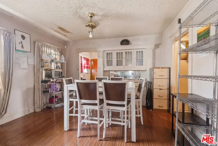 220 E 64th Street, Los Angeles, California 90003