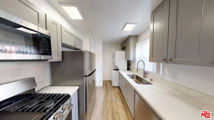 11591 Riverside Drive, North Hollywood, California 91602