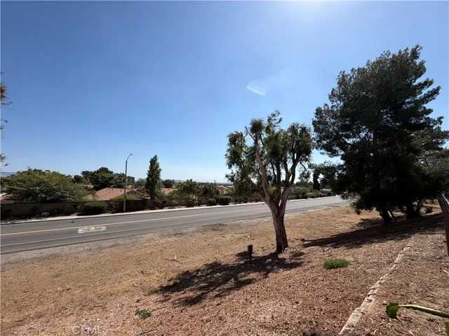 10465 Frontier, Cherry Valley, California 92223