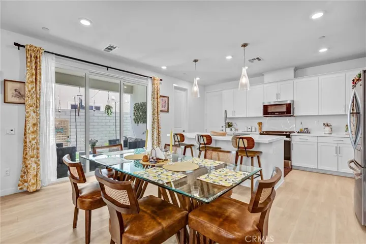 27676 Symphony, Valencia, California 91381