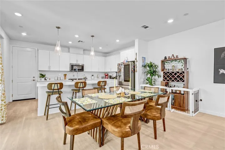 27676 Symphony, Valencia, California 91381