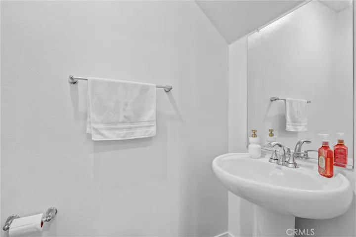 Bath3 (downstairs)