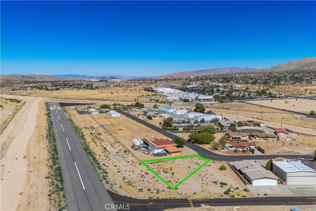 6780 Lindbergh Lane, Yucca Valley, California 92284 — photo 4
