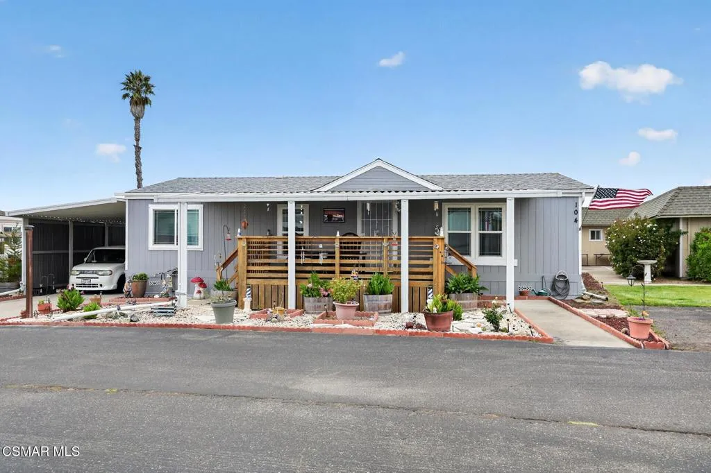 12_2400_Cienaga_St-Exterior-1392