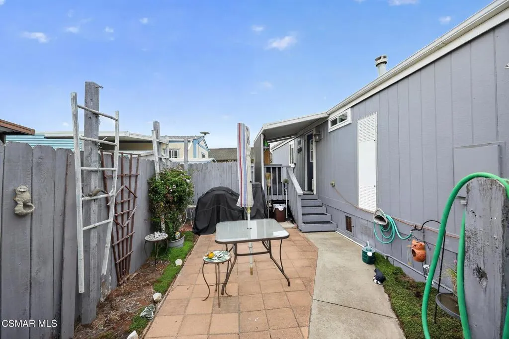 18_2400_Cienaga_St-Exterior-1402