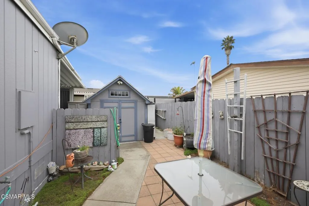 28_2400_Cienaga_St-Exterior-1403