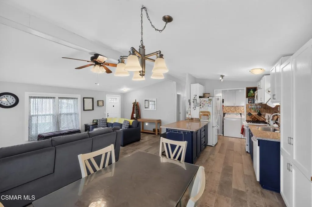 44_2400_Cienaga_St-Dining_room-1418