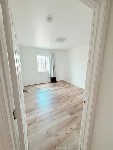 327 E Lanzit, Los Angeles, California 90061