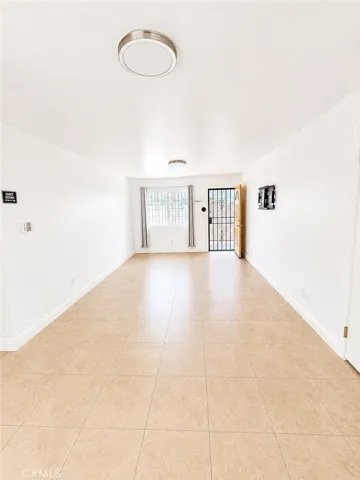 327 E Lanzit, Los Angeles, California 90061