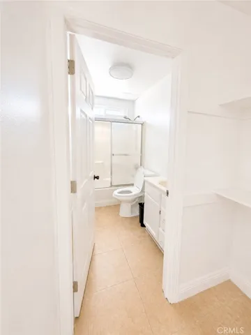 327 E Lanzit, Los Angeles, California 90061