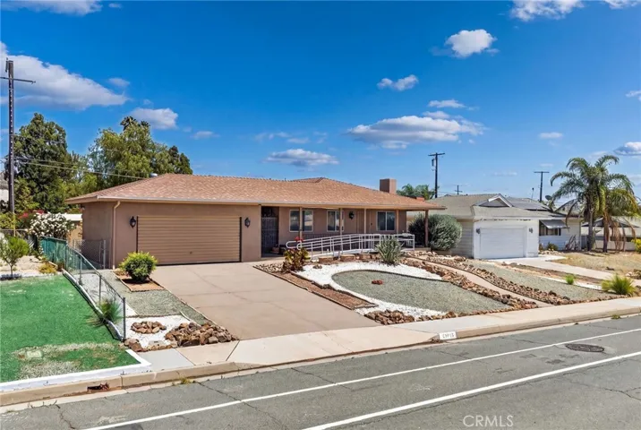 29078 Bradley Road, Menifee, California 92586