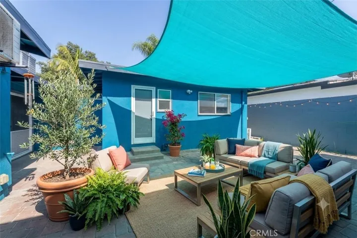 backyard photo inhanced
AI