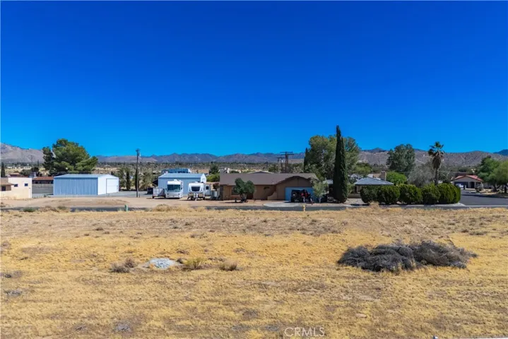 6770 Lindbergh Lane, Yucca Valley, California 92284