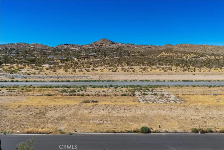6770 Lindbergh Lane, Yucca Valley, California 92284