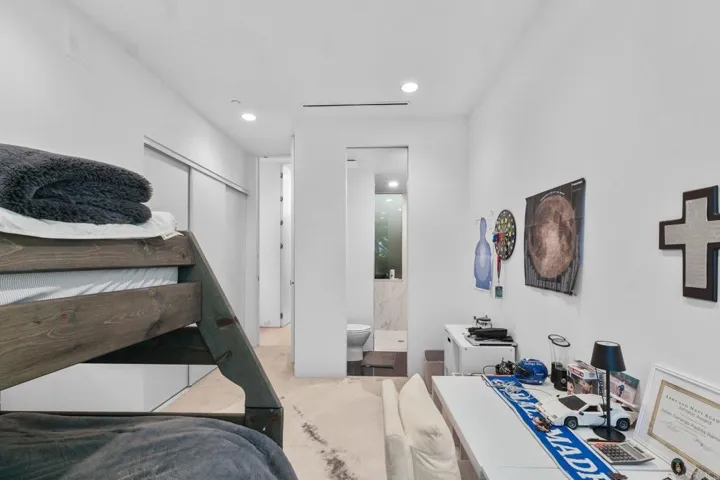 First floor, with en-suite bath
