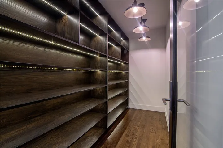 442 S Lamer Street, Burbank, California 91506