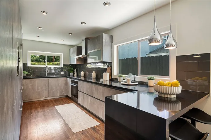442 S Lamer Street, Burbank, California 91506