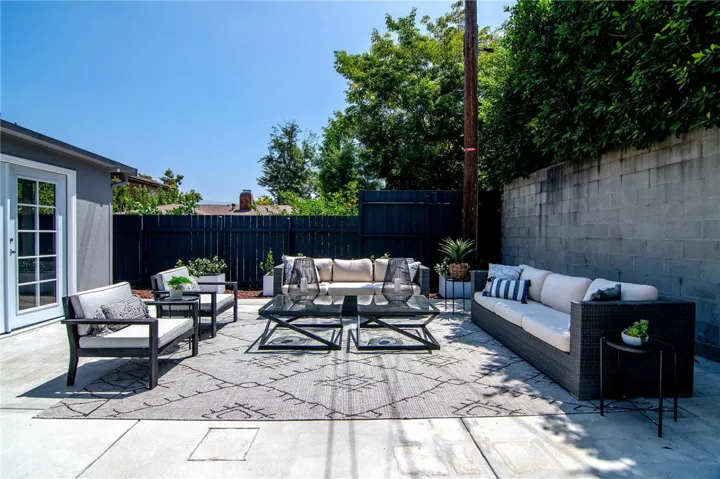 442 S Lamer Street, Burbank, California 91506