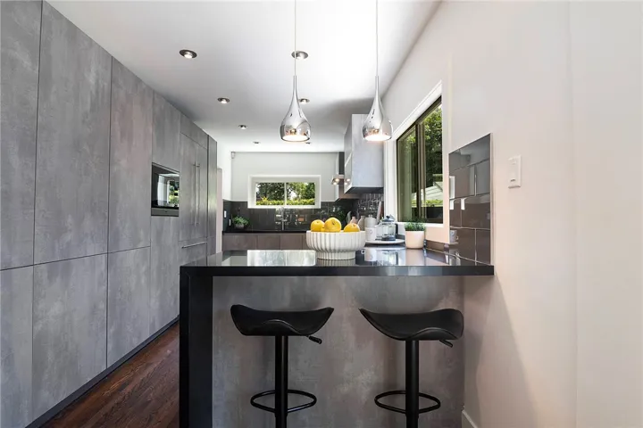 442 S Lamer Street, Burbank, California 91506