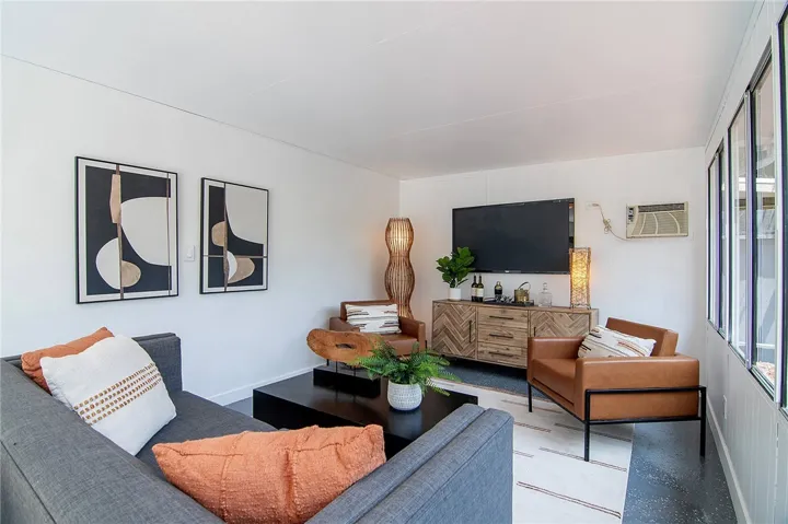 442 S Lamer Street, Burbank, California 91506