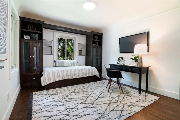 442 S Lamer Street, Burbank, California 91506