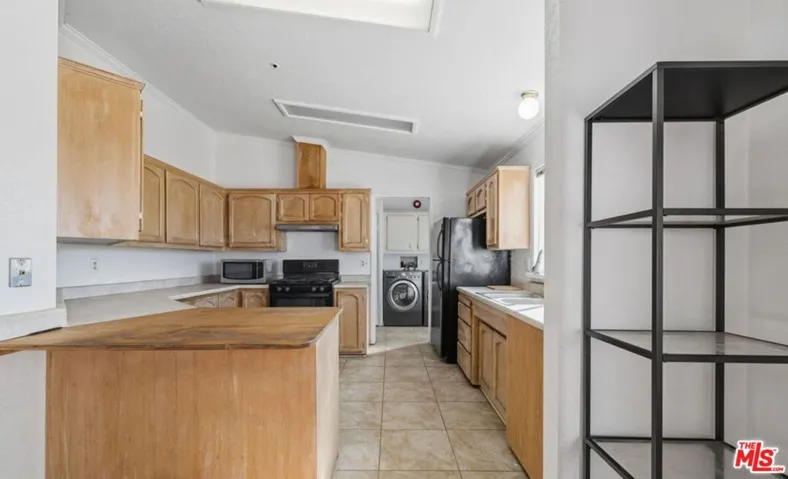 16670 E Avenue T4, Llano, California 93544