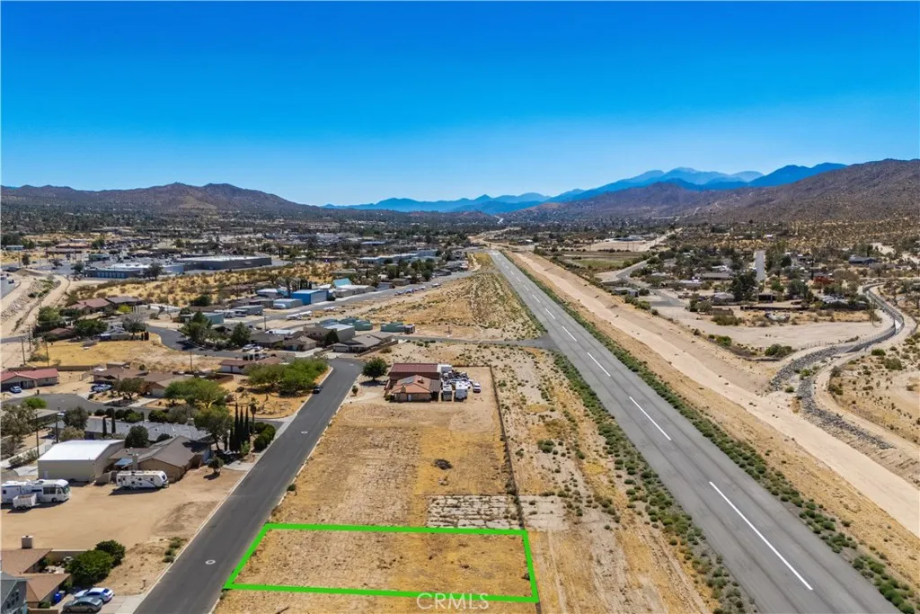 6774 Lindbergh, Yucca Valley, California 92284 — photo 4