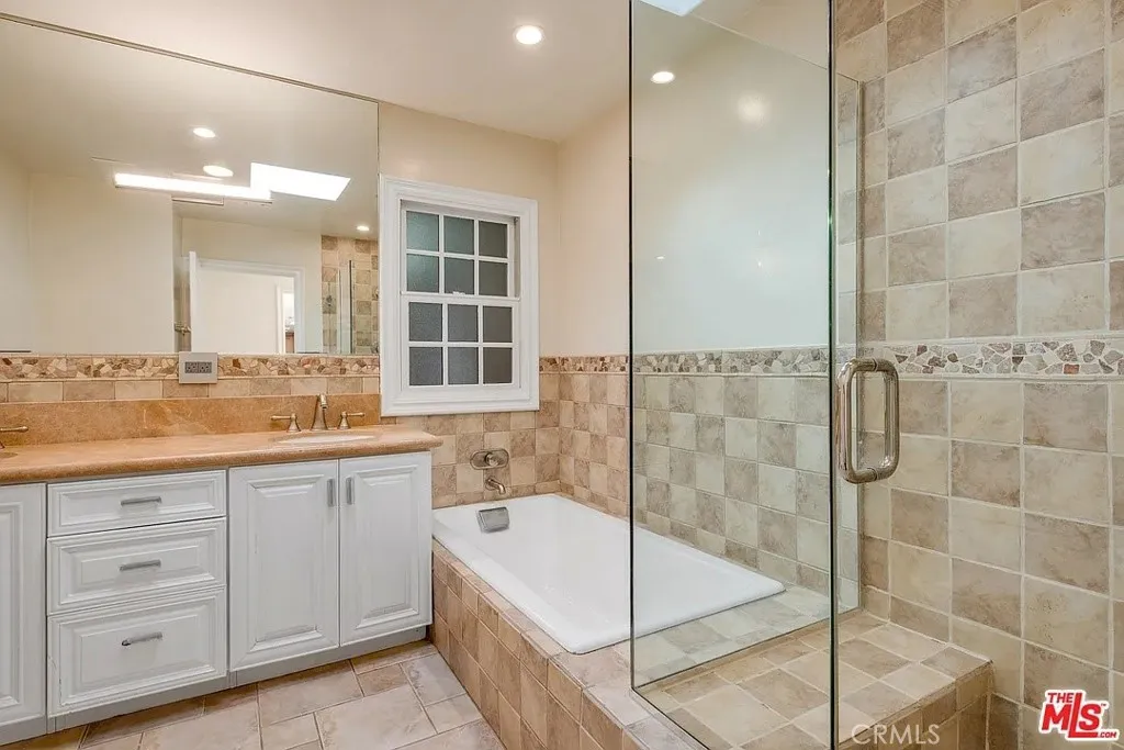 Room 1 & 2 Bath Room 1 & 2 Bath
