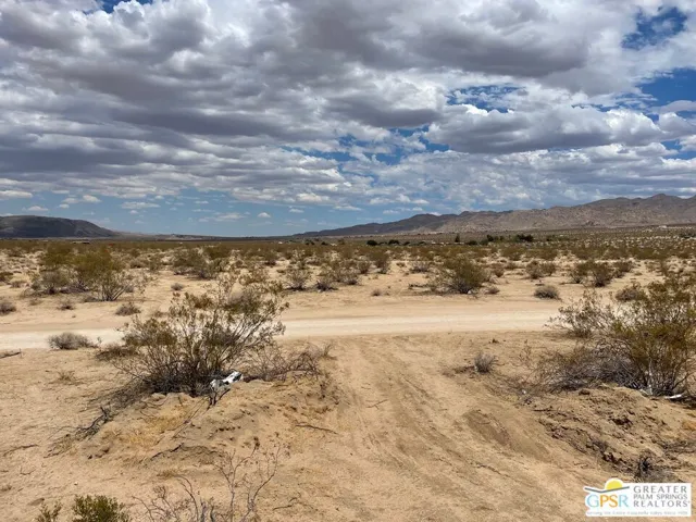 1 Sunever Road, Joshua Tree, California 92252