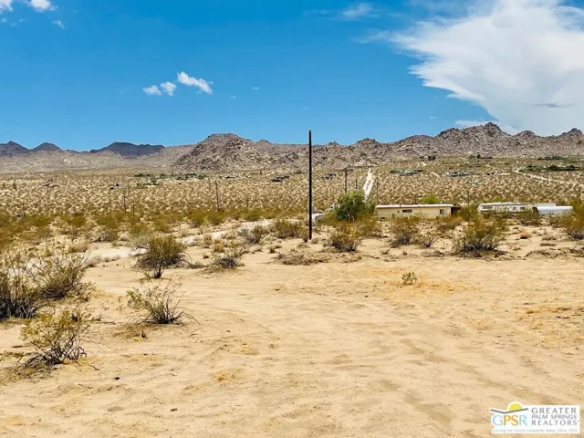 1 Sunever Road, Joshua Tree, California 92252
