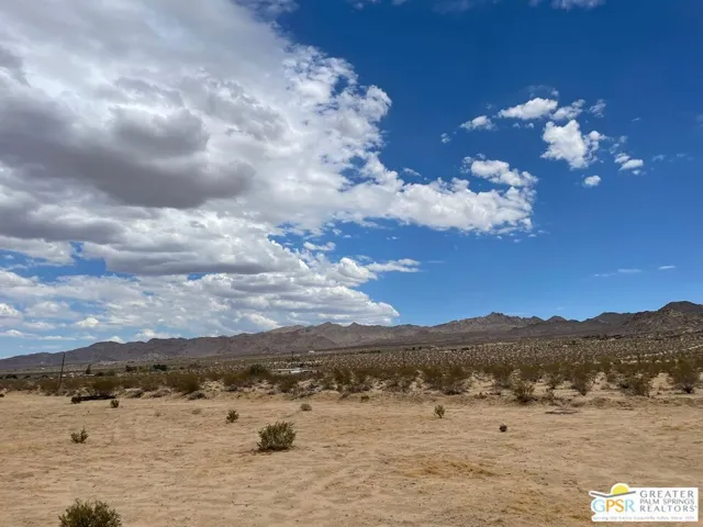 1 Sunever Road, Joshua Tree, California 92252