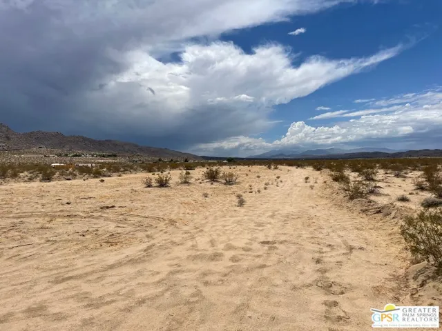 1 Sunever Road, Joshua Tree, California 92252