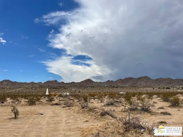 1 Sunever Road, Joshua Tree, California 92252